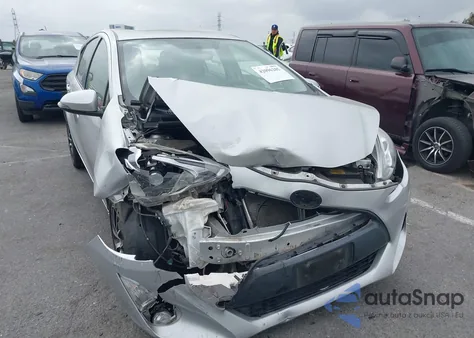 2015 Toyota Prius C One из США, поврежденный, VIN JTDKDTB39F1090659